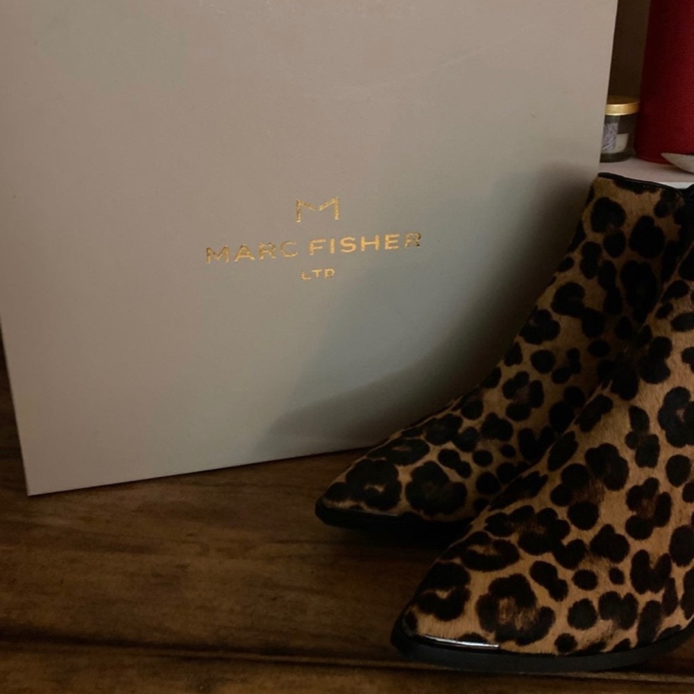 Beautiful brand new Marc fisher boots